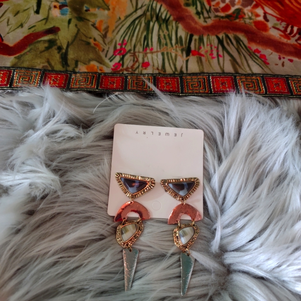 🔥HOST PICK🔥NWT Aztec Southwestern Boho Geometric Dangle Earrings